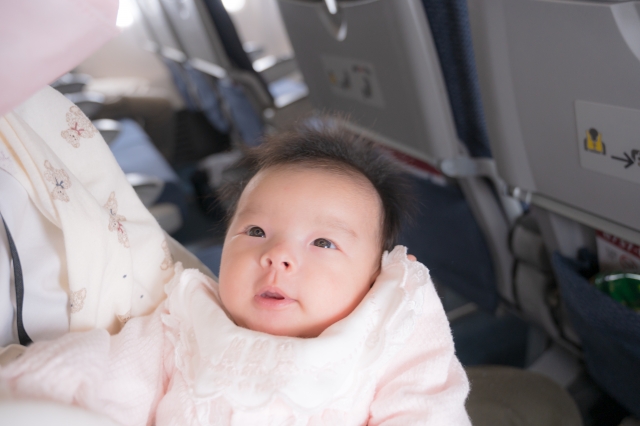 飛行機と赤ちゃん